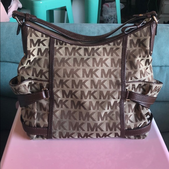 🚫 SOLD 🚫 Michael Kors Monogram Hobo Tote Bag - Picture 2 of 8